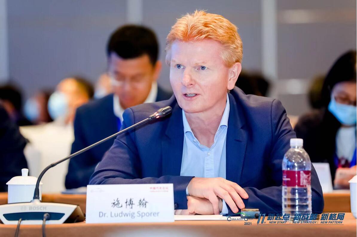 寶馬汽車施博翰：立足新能源汽車 踐行可持續減排目標