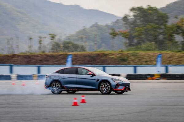 83.7億+115.3億!新一批新能源汽車推廣應(yīng)用補(bǔ)助資金將下發(fā)