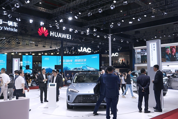 “流量香還是技術(shù)香”？24家新能源車企2023年僅盈利650億