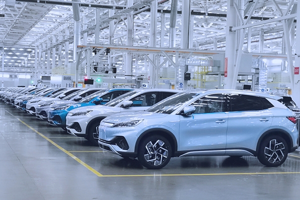 人民日報:中國新能源產業(yè)發(fā)展是全球性貢獻和機遇