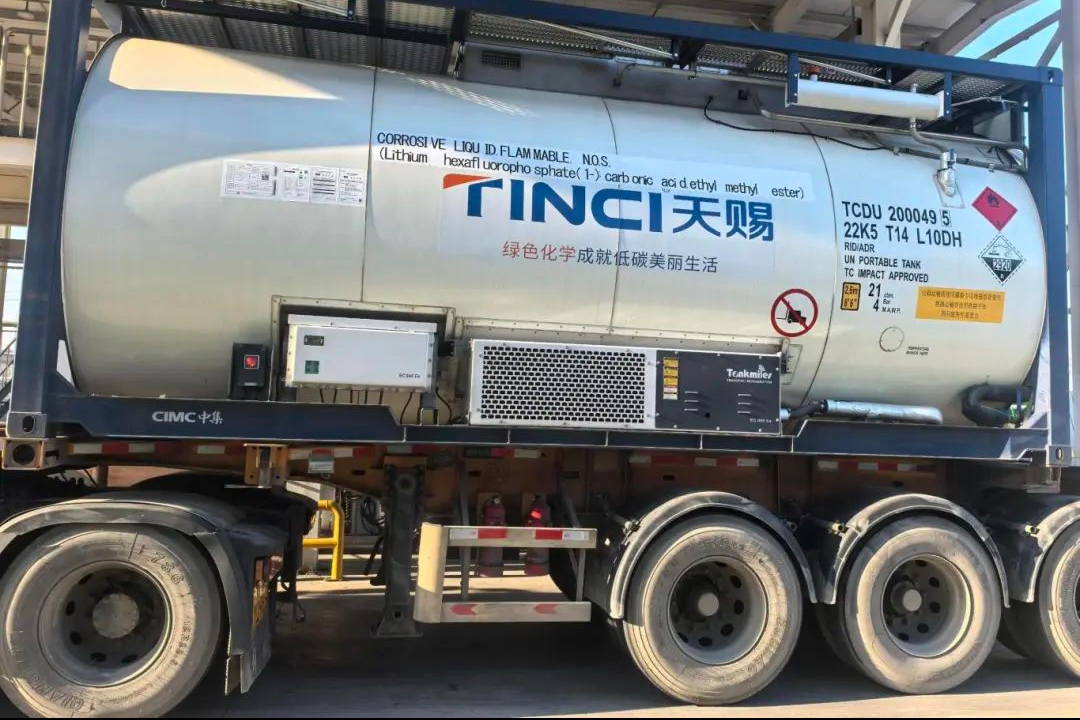 【電解液周報】前11月我國磷酸鐵鋰電池用電解液需求92.8萬噸！天賜溧陽電解液首次出口