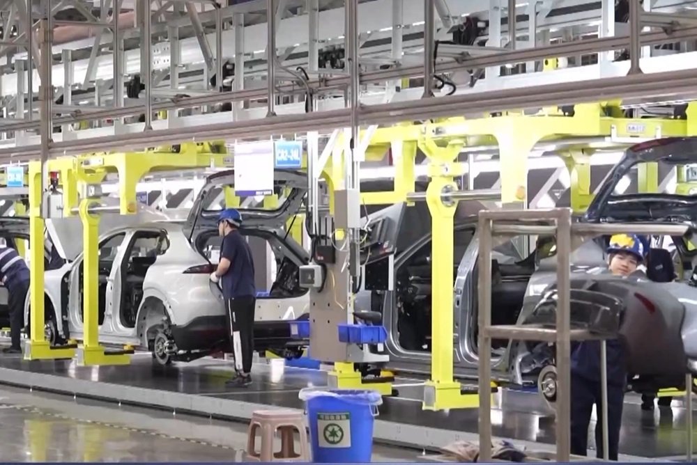 2025年我國新能源汽車人才缺口高達上百萬 招聘規模預計大幅提升