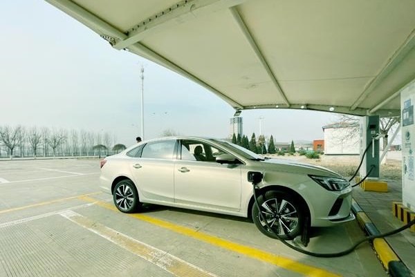 8月新能源乘用車批發(fā)銷量超128.2萬(wàn)輛 廠商出口20.4萬(wàn)輛