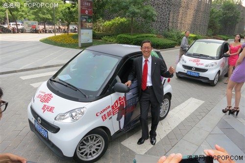 正能量！佳能smart跨界車亮相三里屯 