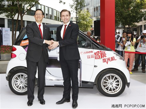 正能量！佳能smart跨界車亮相三里屯 