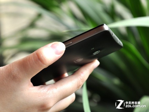 6.1英寸最大屏手機 四核華為Mate首測 
