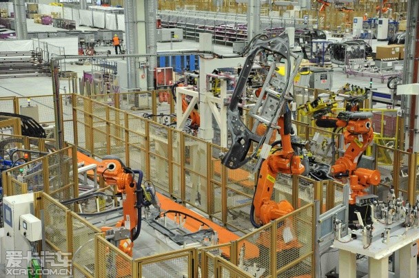 寶馬i3搶占新領域 豪華電動車市場分析