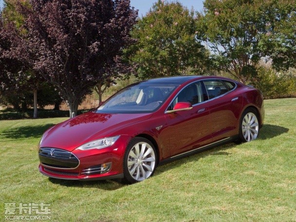 寶馬i3搶占新領域 豪華電動車市場分析