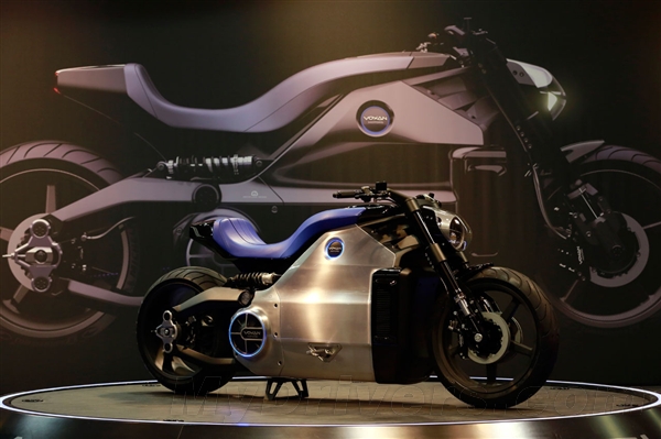 百公里3.4秒！史上最強(qiáng)電動(dòng)摩托霸氣亮相