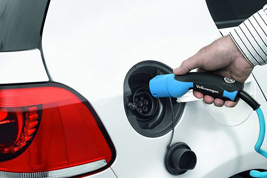 “電動汽車充電接口”四項國家標(biāo)準(zhǔn)出臺