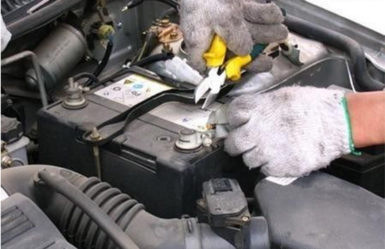 誰動了我的蓄電池？ 冬季愛車沒電原因分析