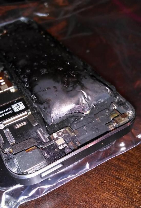 蘋(píng)果：iPhone5s電池冒煙爆炸是誰(shuí)惹得禍？