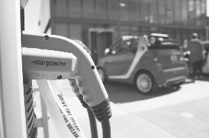 美新能源車步入狂飆軌道 氫能源行業(yè)或至拐點(diǎn)