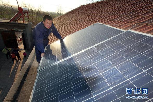 山東無棣農民高清翔：自制太陽能發電裝置