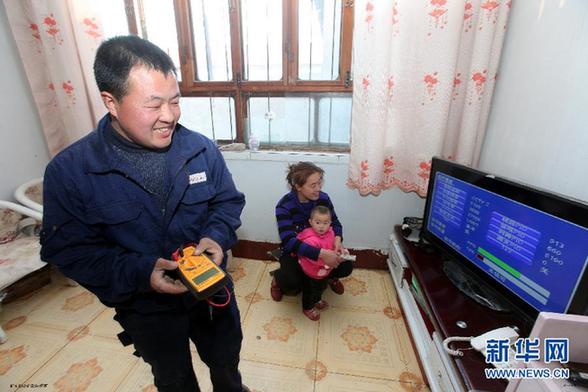 山東無棣農民高清翔：自制太陽能發電裝置