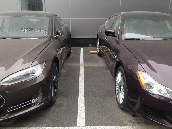 特斯拉：遭遇電量危機有什么解決方案？