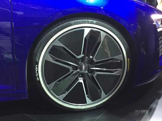 全球首發(fā) 奧迪R8 e-tron自動(dòng)駕駛版發(fā)布