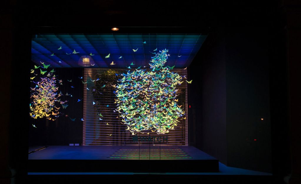 美到爆炸！蘋果Apple Watch巨幅玻璃廣告來了