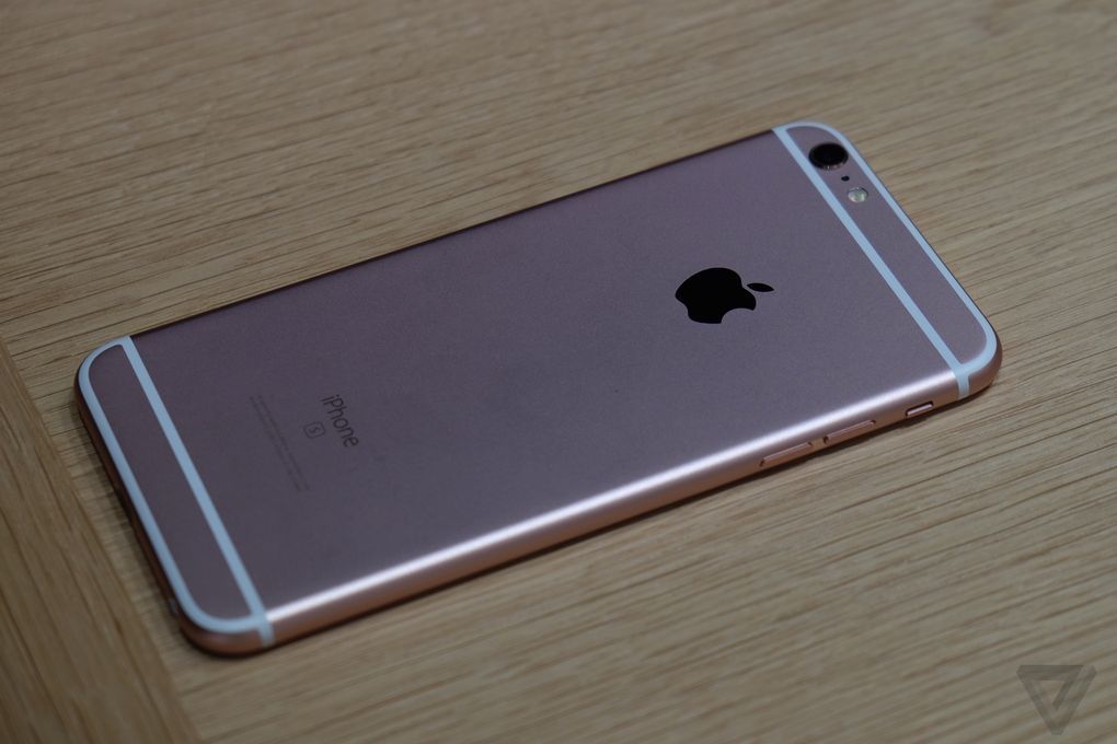 蘋果iPhone 6s高清上手圖：和iPhone 6基本一樣