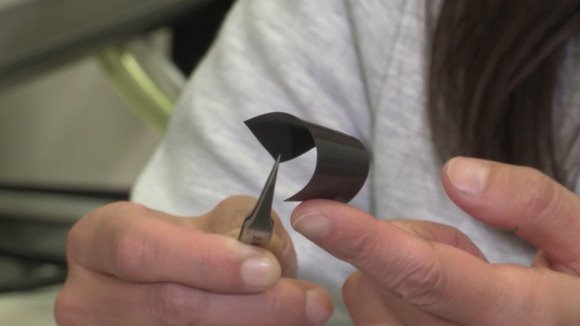 斯坦福研發新電池：可徹底杜絕充電起火爆炸