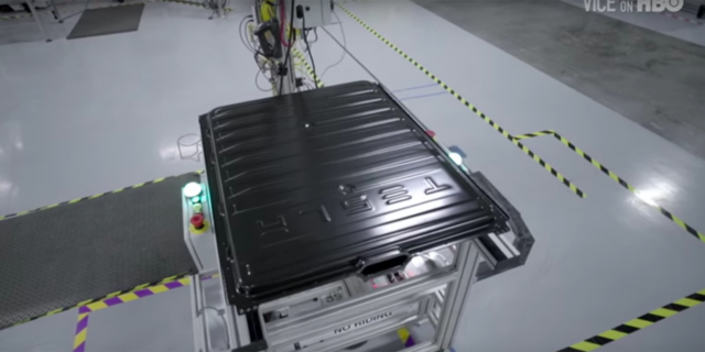 大家來看 特斯拉Gigafactory內部圖曝光