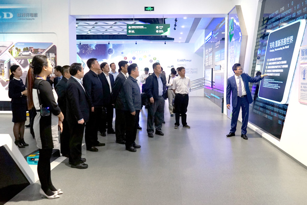 國家能源局副局長鄭柵潔帶隊調研青島特銳德