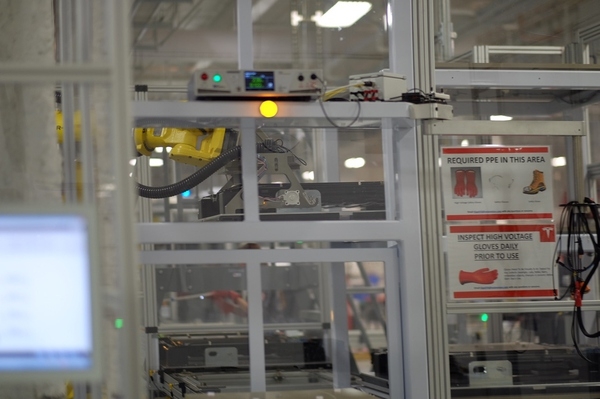 親歷特斯拉Gigafactory超級(jí)工廠開(kāi)幕