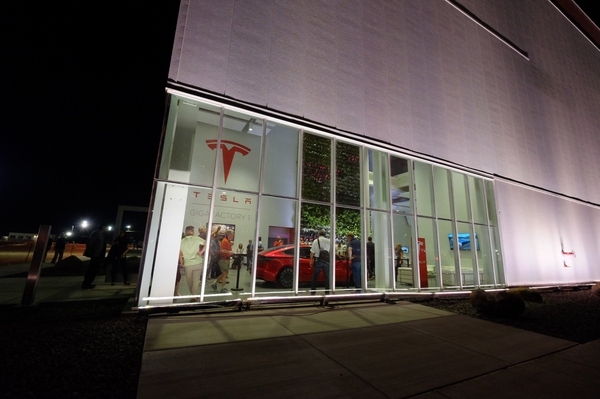 親歷特斯拉Gigafactory超級工廠開幕