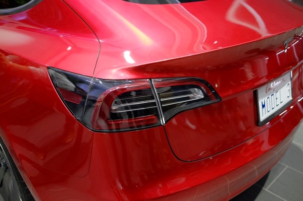 親歷特斯拉Gigafactory超級工廠開幕