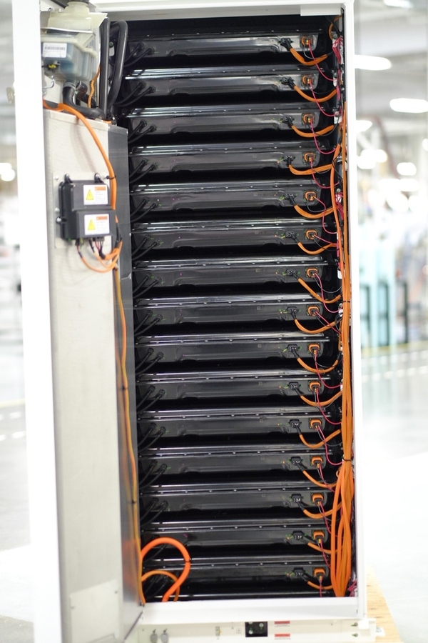 親歷特斯拉Gigafactory超級(jí)工廠開(kāi)幕