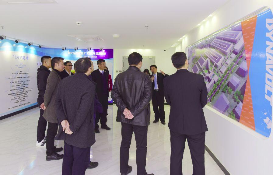 襄陽新能源汽車產(chǎn)業(yè)聯(lián)盟現(xiàn)雛形 猛獅動力鋰電池兩大基地共揚(yáng)帆