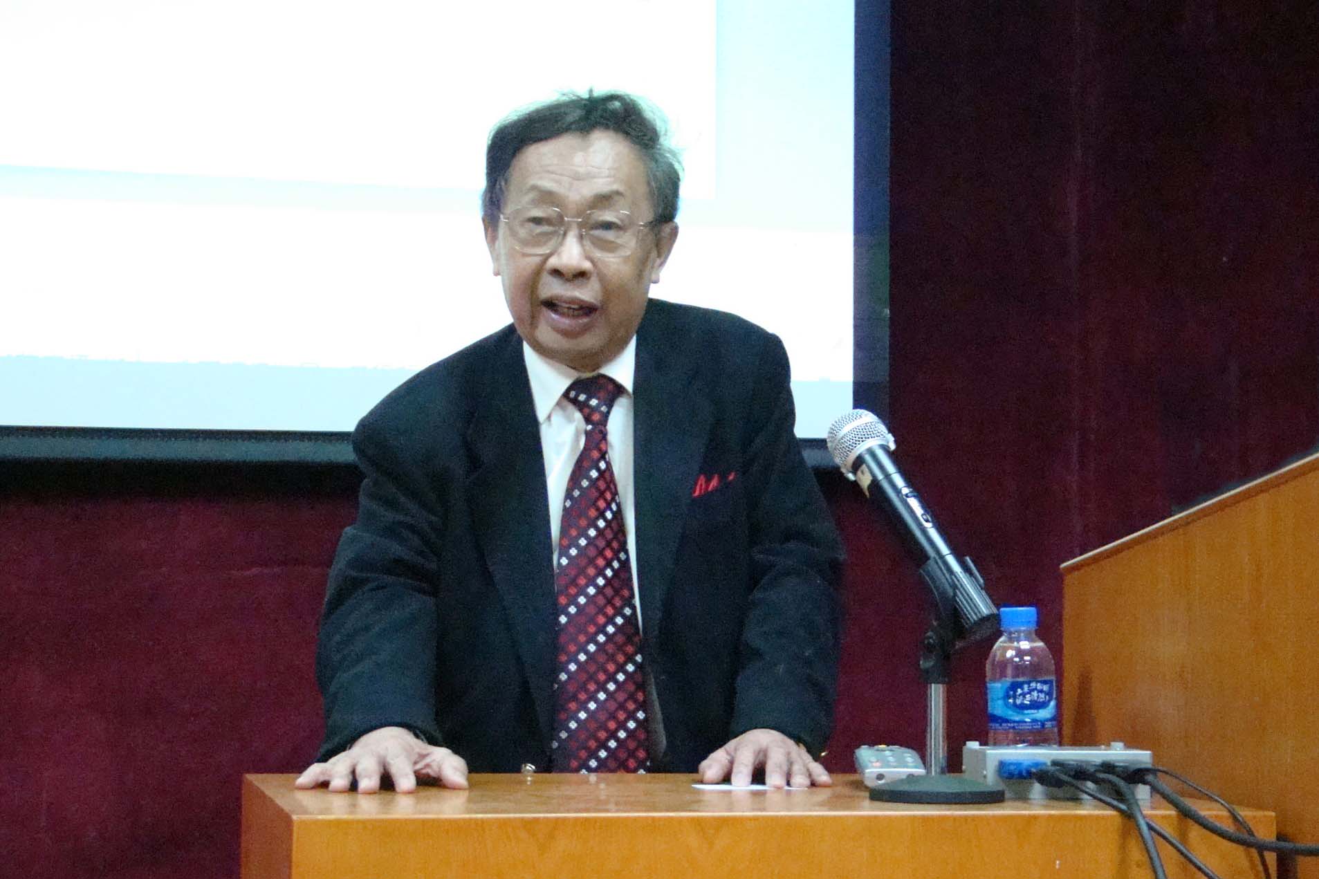 陳清泉：新能源汽車的環保性不容置疑  且意義遠不至于此