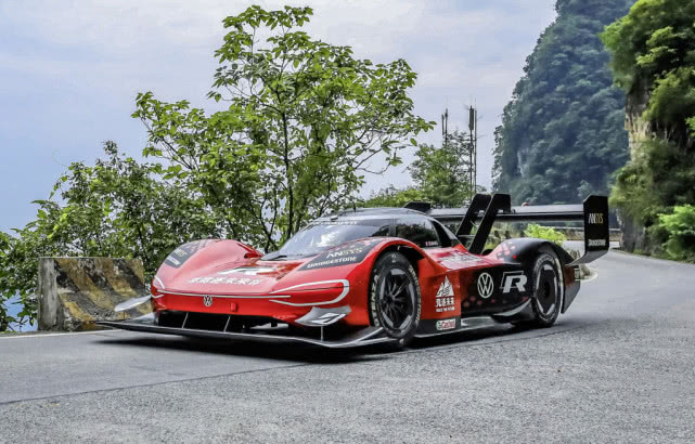 電動(dòng)跑車 騰訊汽車原文配圖