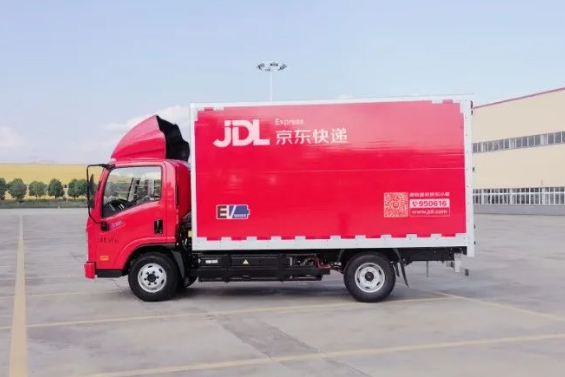 京東物流首批換電新能源車投運(yùn) 到今年底將投放千臺(tái)換電輕卡