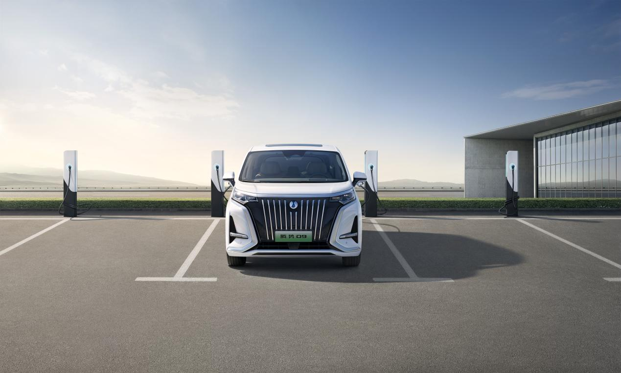 高端新能源MPV騰勢(shì)D9上市！起售價(jià)32.98萬(wàn)元