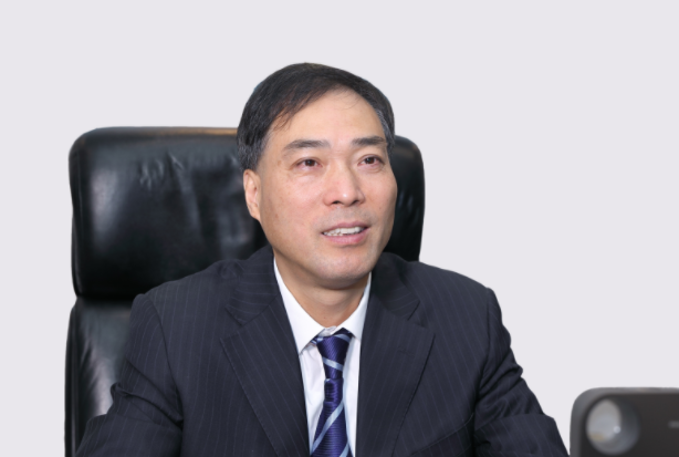 四川長虹莫文偉：祝各界朋友在新的一年大展宏兔 兔飛猛進