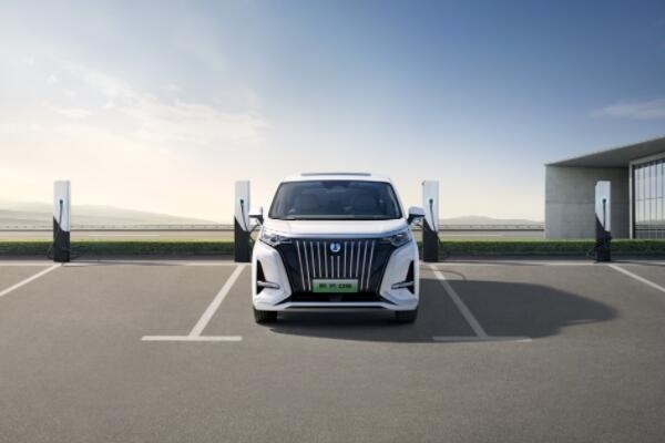 7325輛！騰勢D9穩(wěn)坐2月份35萬以上新能源豪華MPV銷量榜首