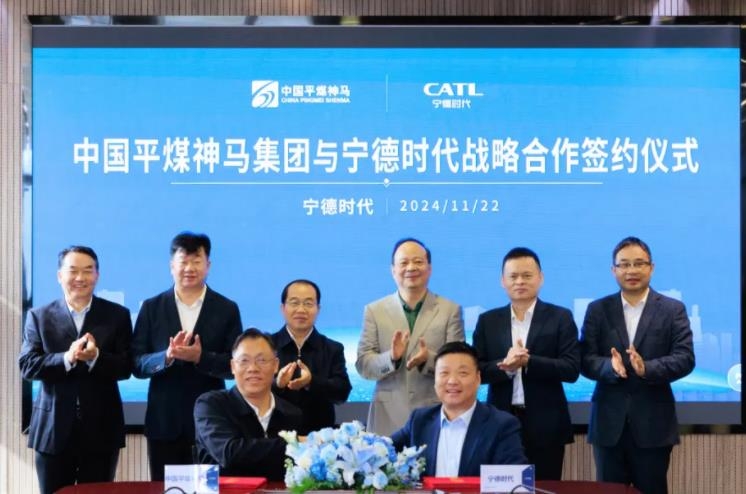 一日內(nèi)連簽兩大戰(zhàn)略協(xié)議，寧德時(shí)代在下一盤什么棋？