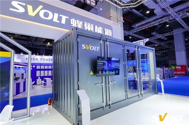 熱復合短刀備受青睞，蜂巢能源SNEC展再度斬獲2.1GWh儲能訂單！