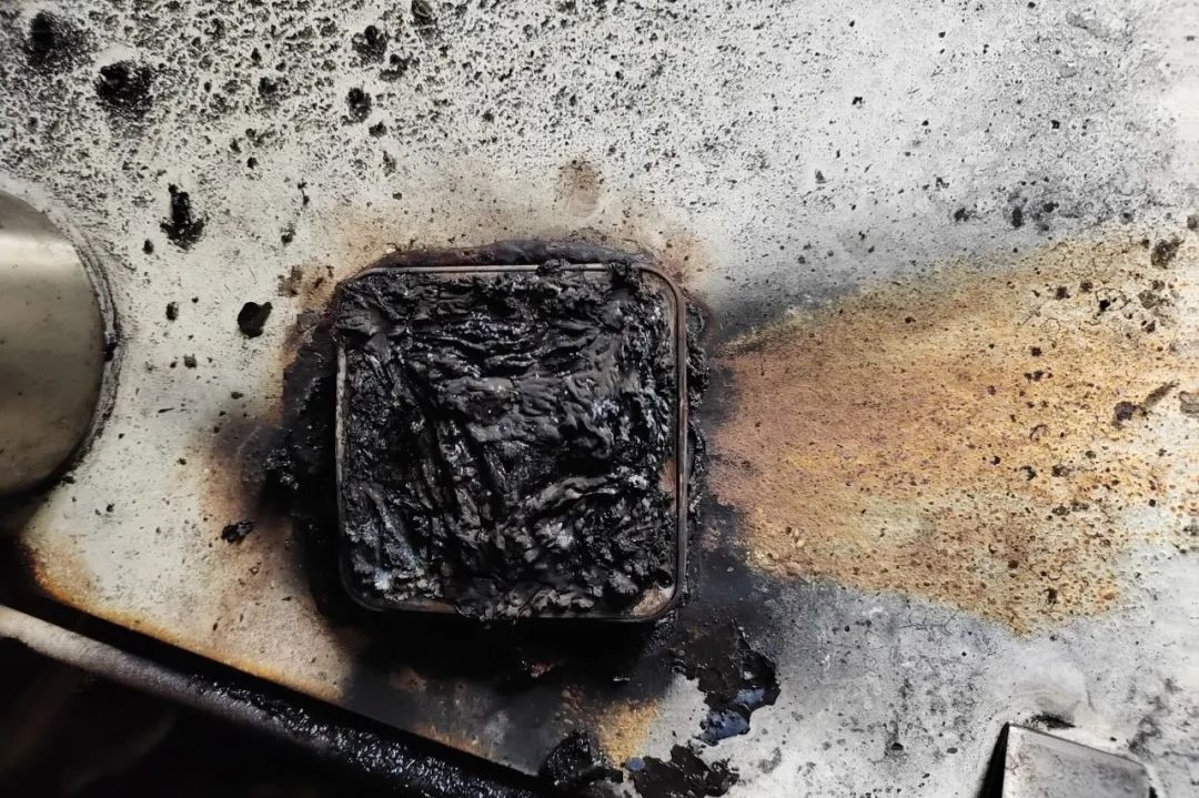 充電寶鋰電池發(fā)生熱失控 圖源：北京消防