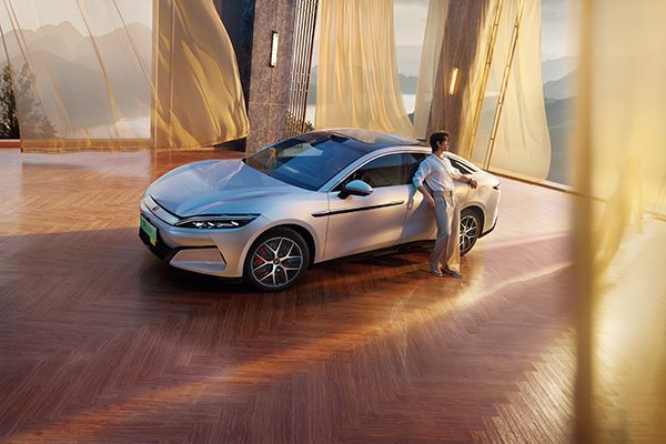 今年上半年我國新能源乘用車批發(fā)銷量達644.7萬輛 出口98.7萬輛