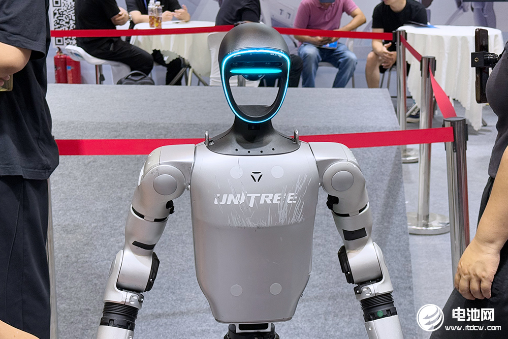 人形機(jī)器人 人形機(jī)器人