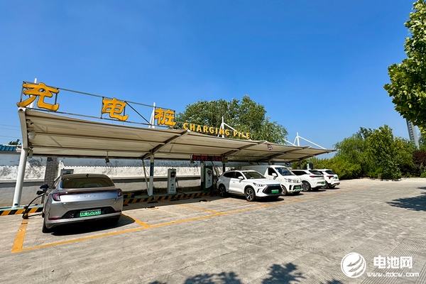 我國(guó)電動(dòng)汽車充電基礎(chǔ)設(shè)施（槍）總數(shù)達(dá)1734.8萬(wàn)個(gè)