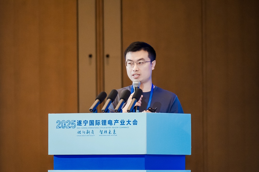 無錫盤古新能源有限責任公司董事長胡明祥