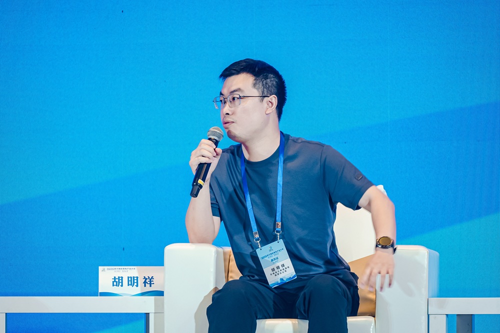 無錫盤古新能源有限責任公司董事長胡明祥