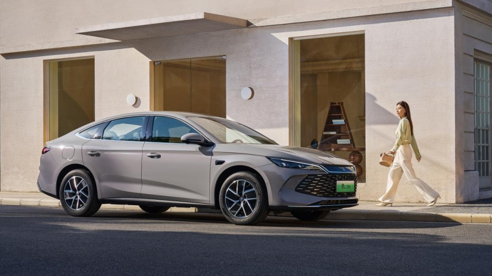 限時超級置換補貼價9.28萬起 2026款秦L DM-i上市 限時超級置換補貼價9.28萬起 2026款秦L DM-i上市