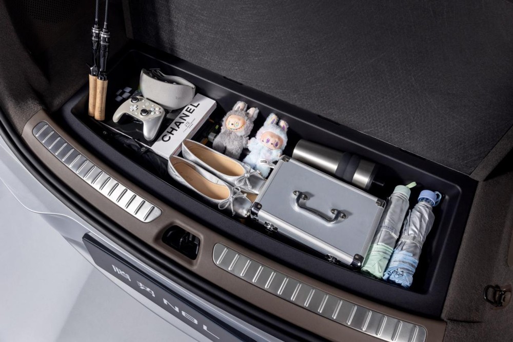 騰勢N8L正式上市