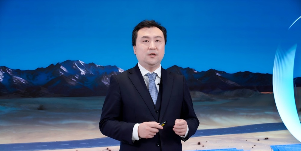 華為數(shù)字能源智能光伏業(yè)務(wù)副總裁、首席營銷官鐘明明發(fā)布智能光伏十大趨勢