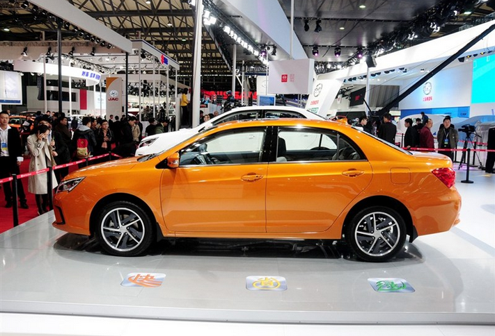 新能源汽車(chē)補(bǔ)貼目錄月底出爐 比亞迪秦或落選