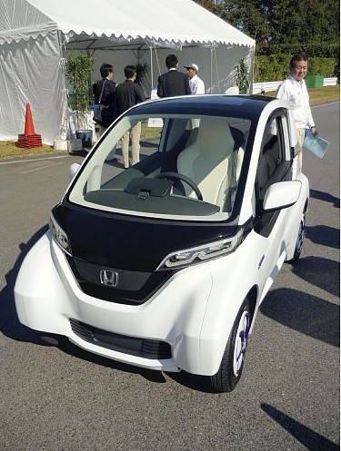 不能再土豪了！超小型電動(dòng)汽車才是未來(lái)主流 